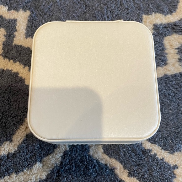 NWOT Customized Mini Jewelry Travel Case - Picture 2 of 6